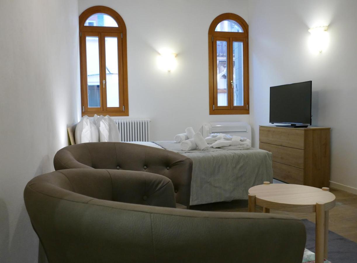 Ecco Suites Apartments Venice Exterior photo